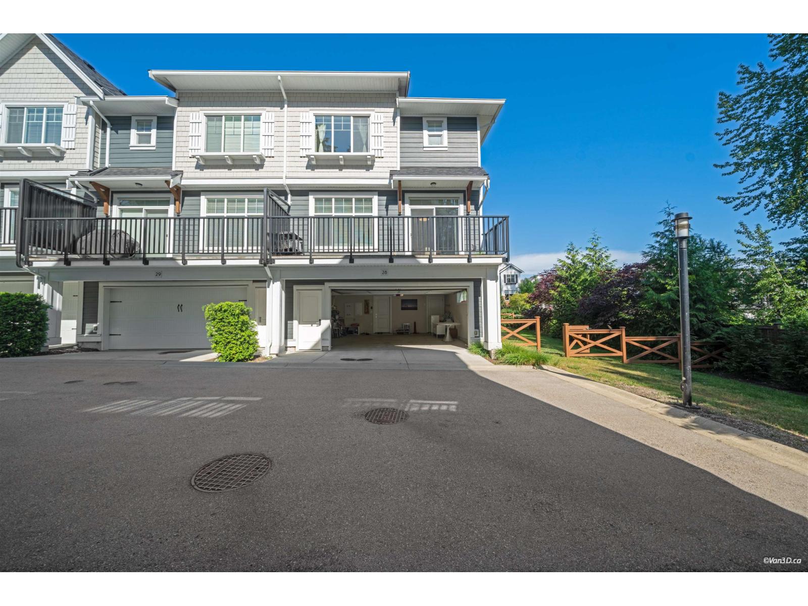 28 2239 164A STREET, Surrey