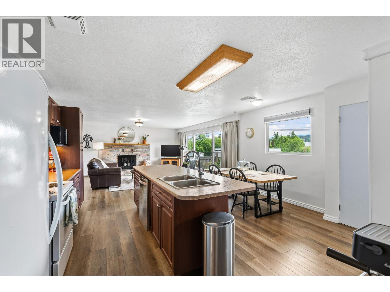 6310 Freeman Drive, Coldstream