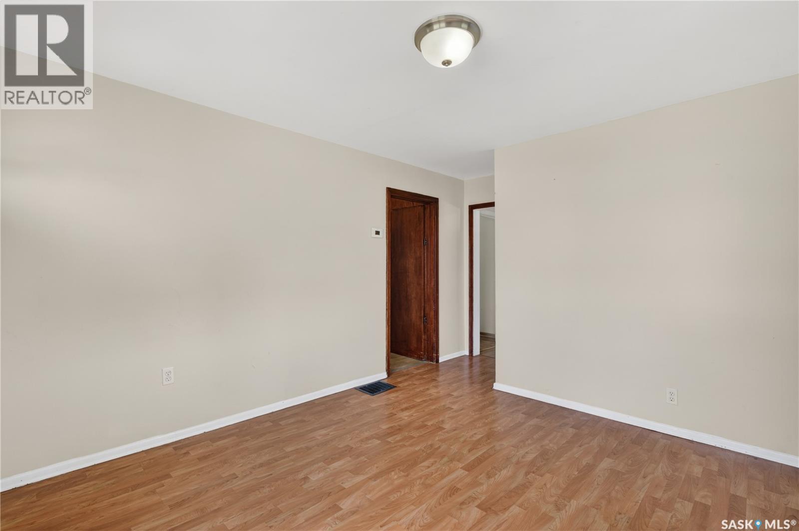 305 Burrows AVENUE W - 10
