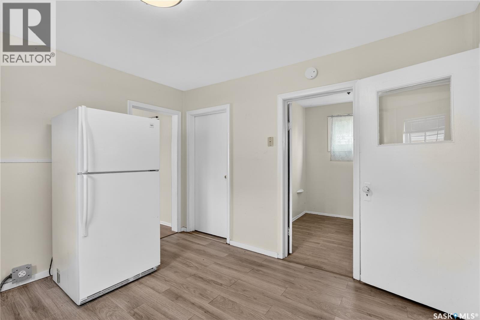 305 Burrows AVENUE W - 19