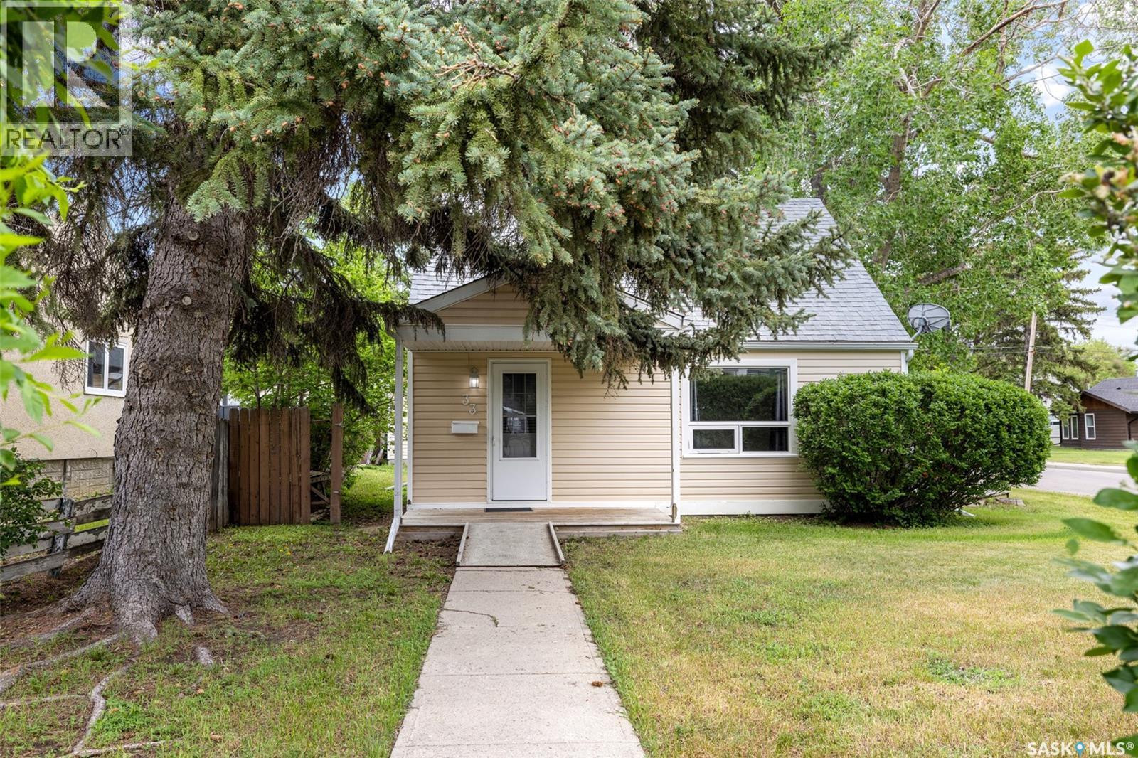 33 Merritt CRESCENT - 1