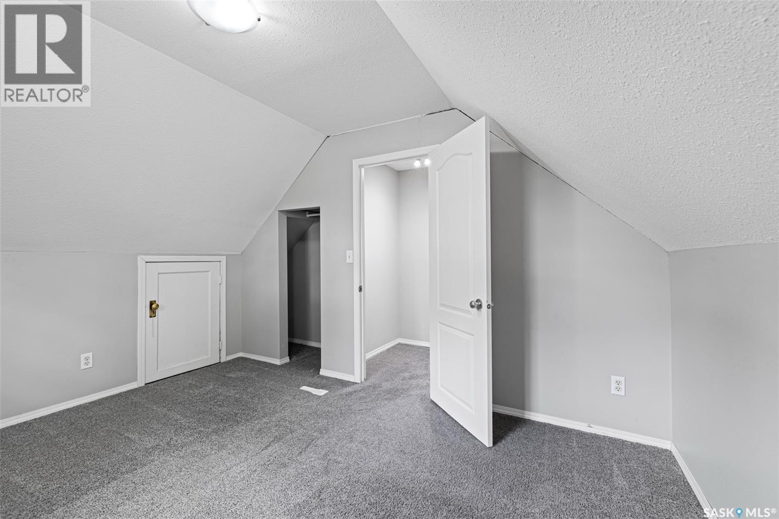33 Merritt CRESCENT - 12