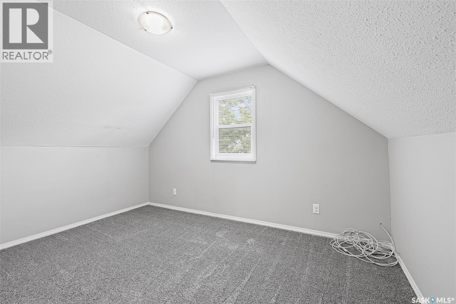 33 Merritt CRESCENT - 13