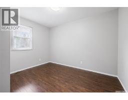 Bedroom - 33 Merritt Crescent, Regina, SK S4T5Y1 Photo 8