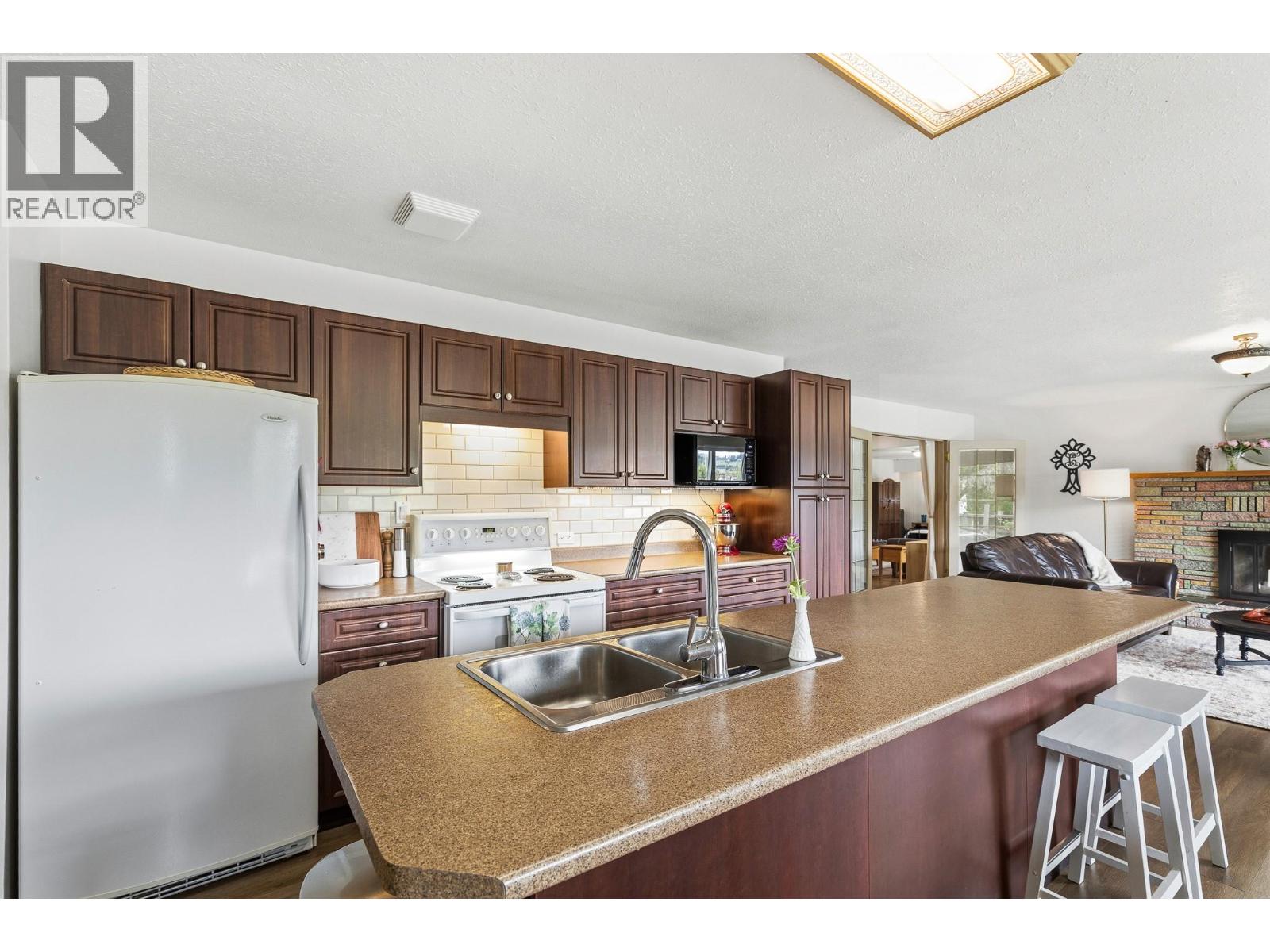 6310 Freeman Drive, Coldstream