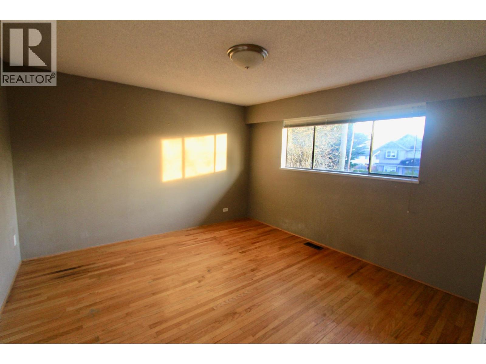 11 Bed, 7 Bath Multi-Family for Sale in Richmond – 4751 – 4771 STEVESTON HIGHWAY, Richmond - Image 35