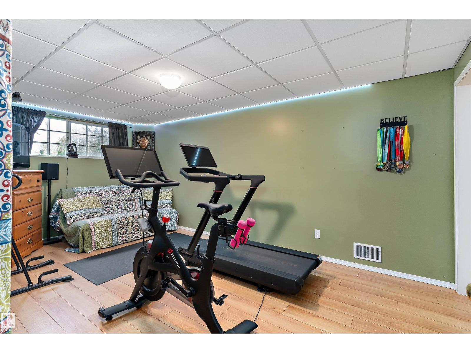 12811 161 AV NW - 32