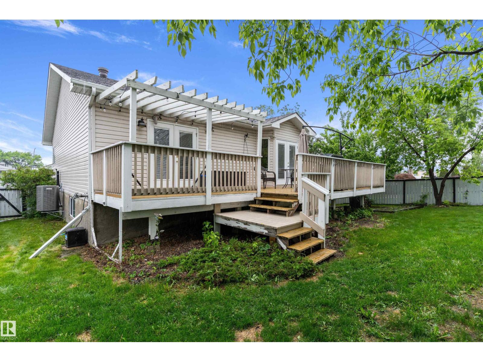 12811 161 AV NW - 39