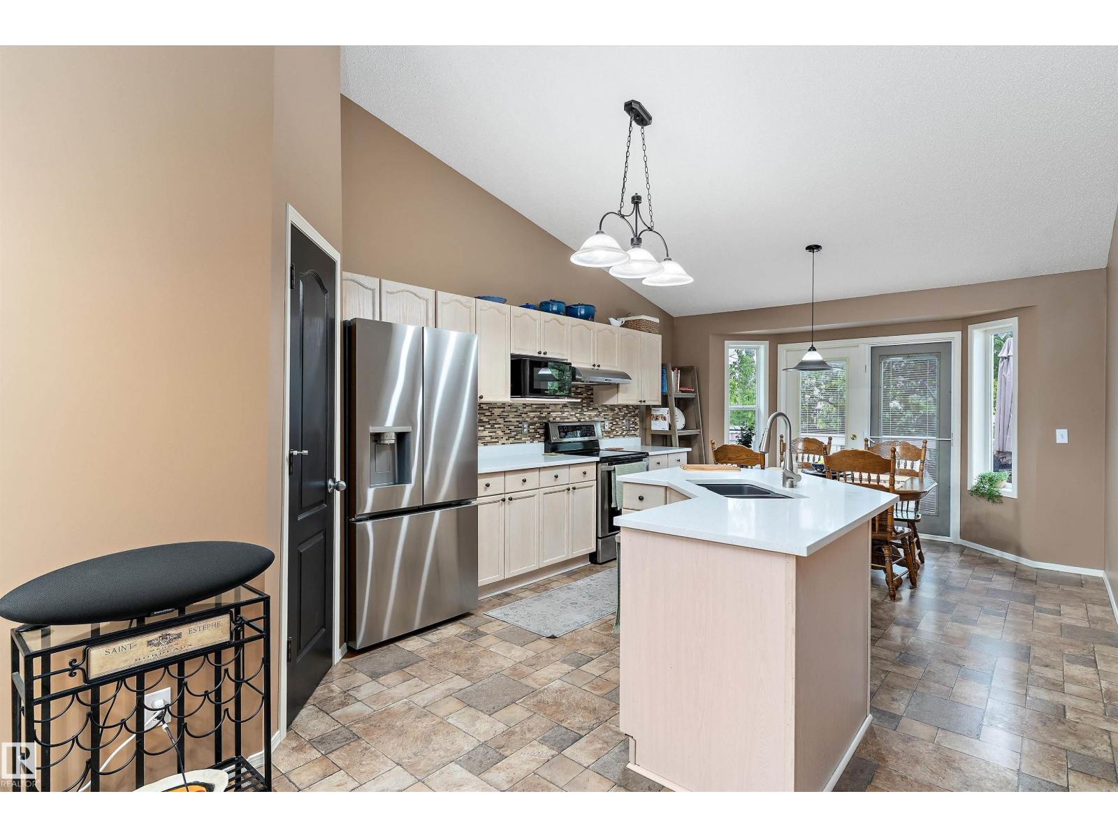 12811 161 AV NW - 4