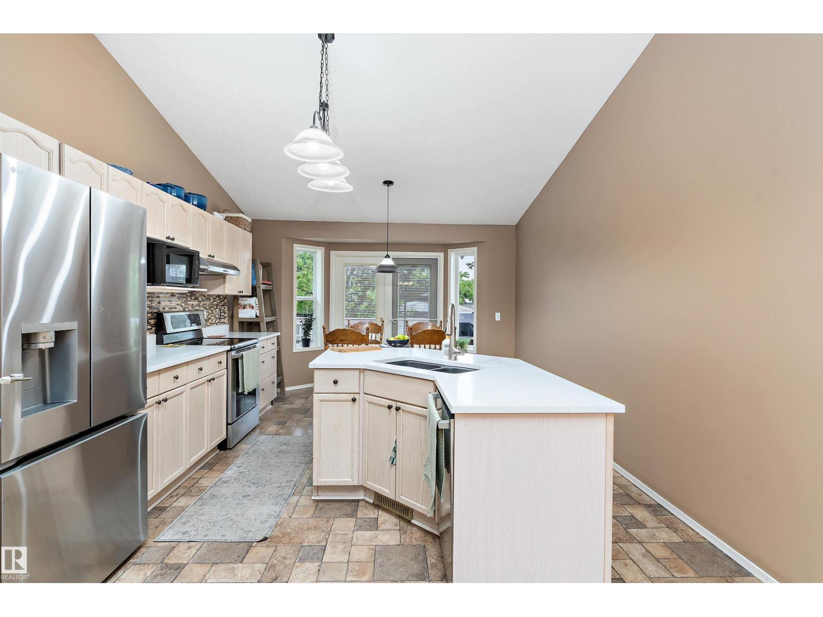 12811 161 AV NW - 5