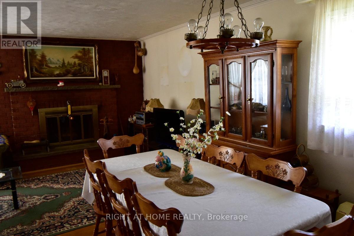 2436 ISLINGTON AVENUE - 8