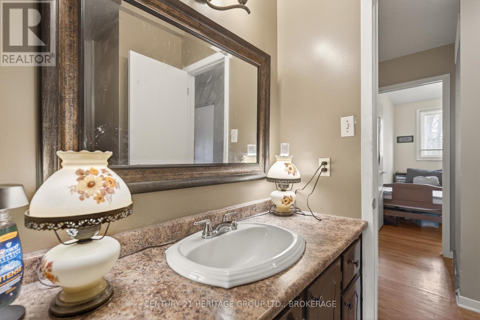 706 HIGH GATE PARK DRIVE - 34