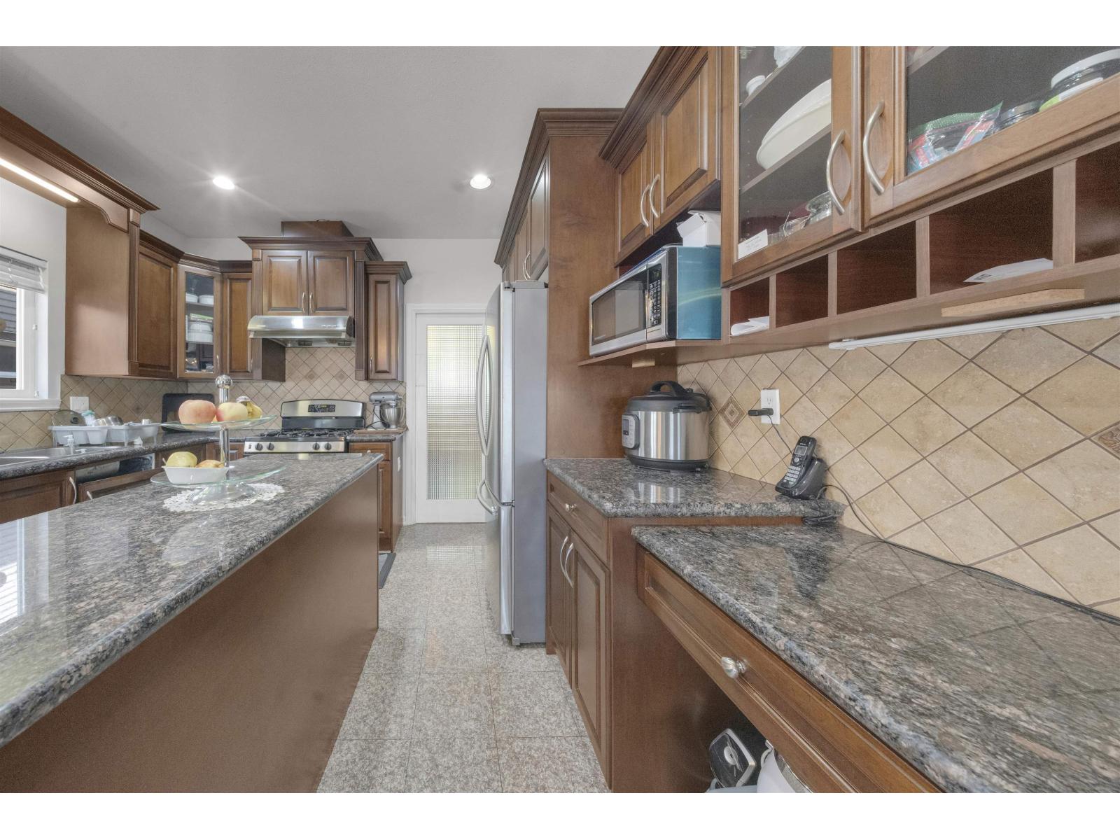 5 Bed, 5 Bath House for Sale in Surrey – 17460 64A AVENUE, Surrey - Image 7