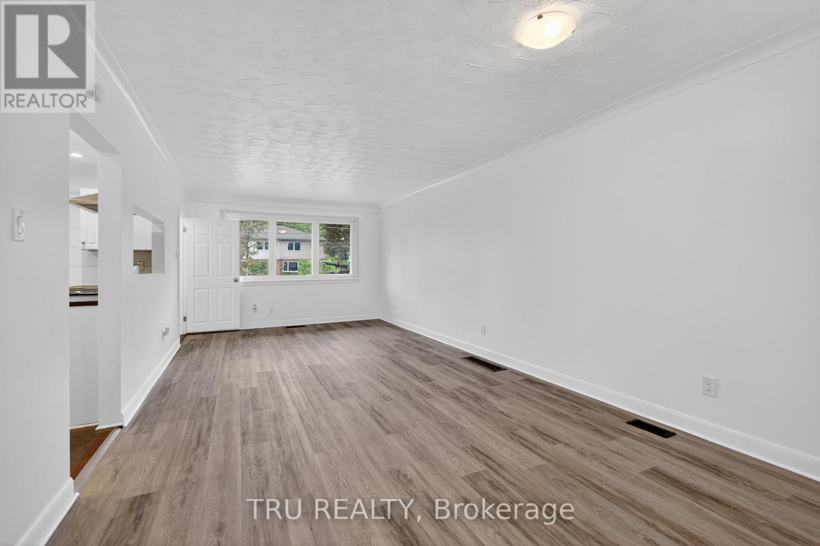 3 Bed, 1 Bath House for Rent in Ottawa – A – 1889 RUSSELL ROAD, Ottawa – MLS# X13237584 - Image 10