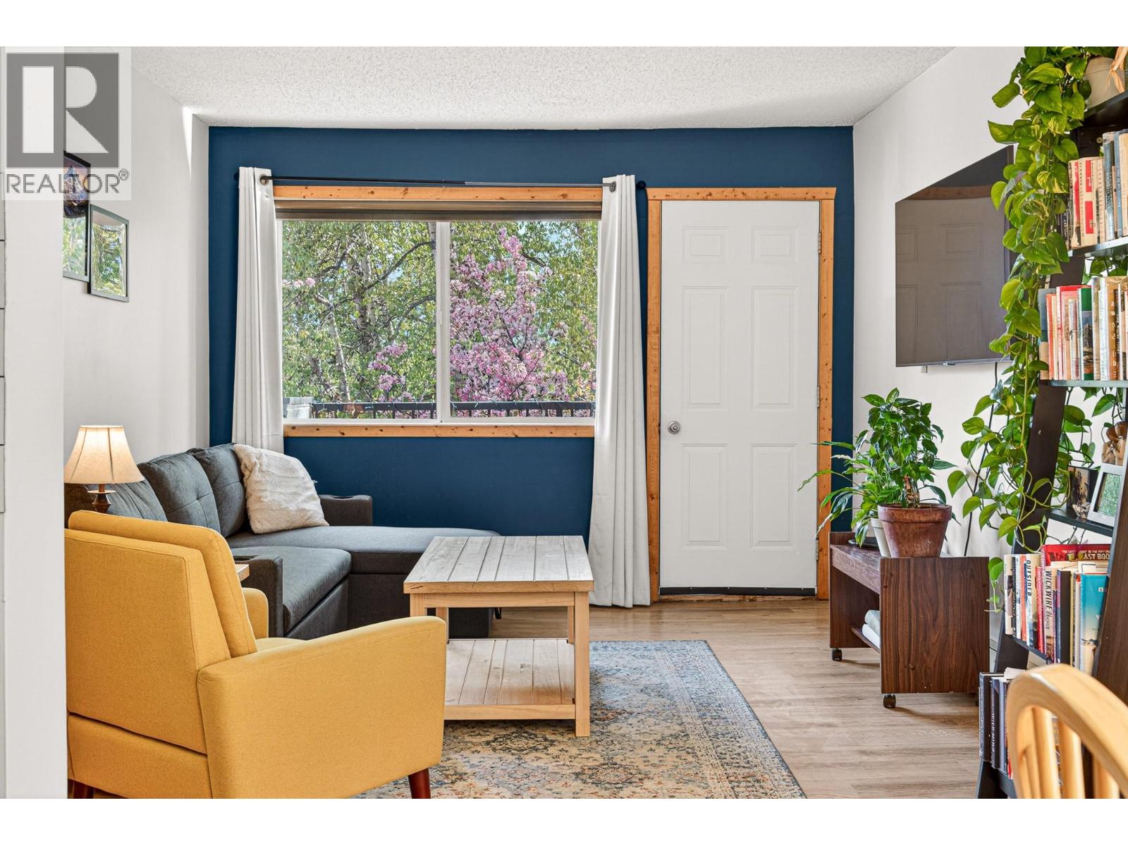 #308 65 Cokato Road - 27