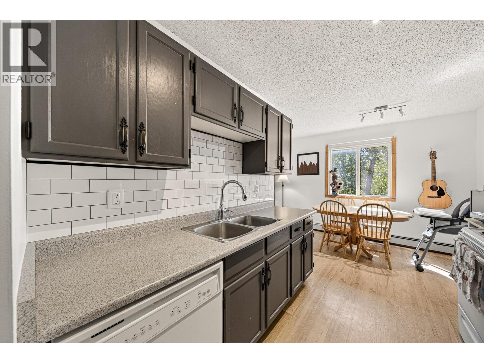 #308 65 Cokato Road - 4
