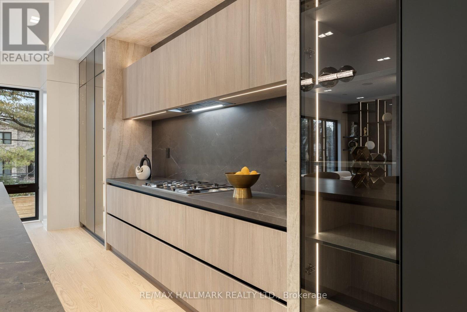 652 BEDFORD PARK AVENUE - 14