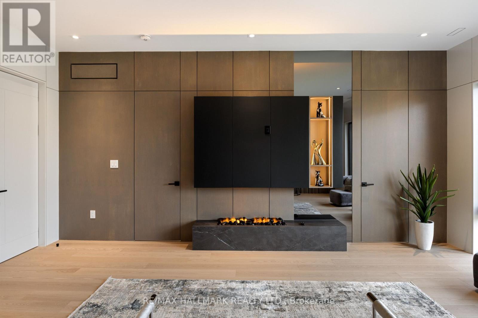 652 BEDFORD PARK AVENUE - 29