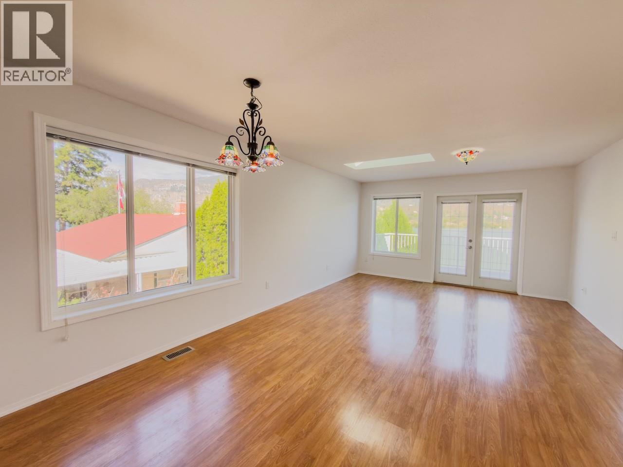 6905 Lakseide Drive - 6