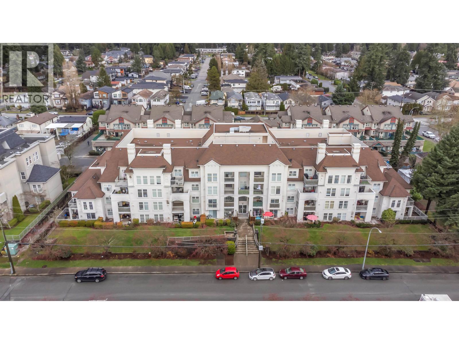 301 1655 GRANT AVENUE — photo 3
