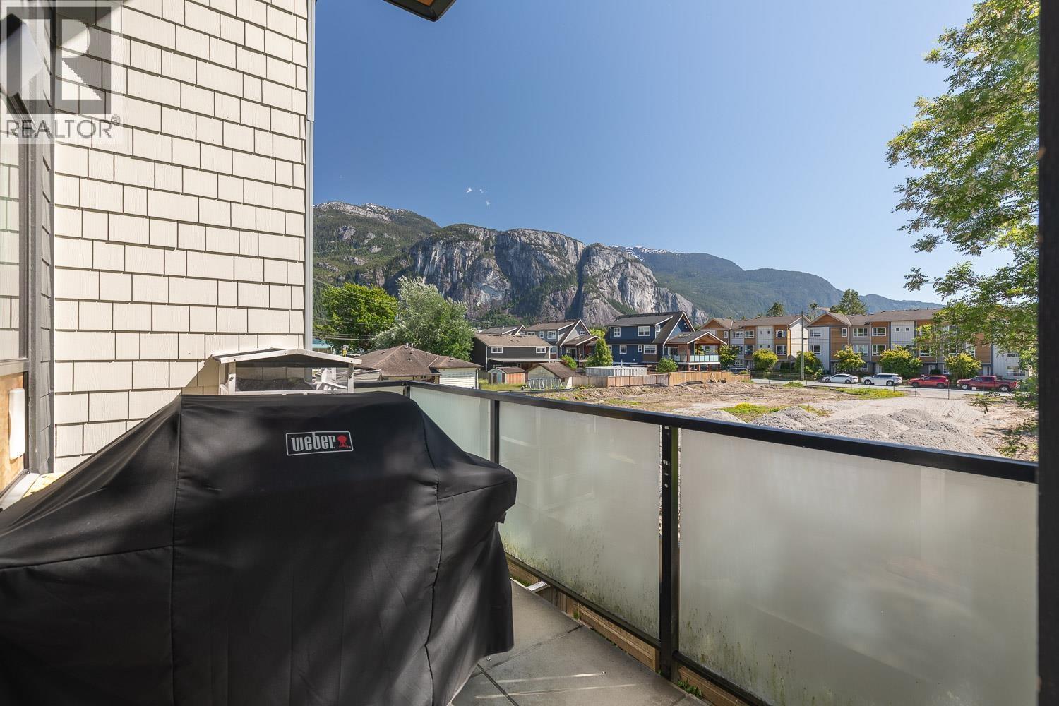 3 38447 BUCKLEY AVENUE, Squamish