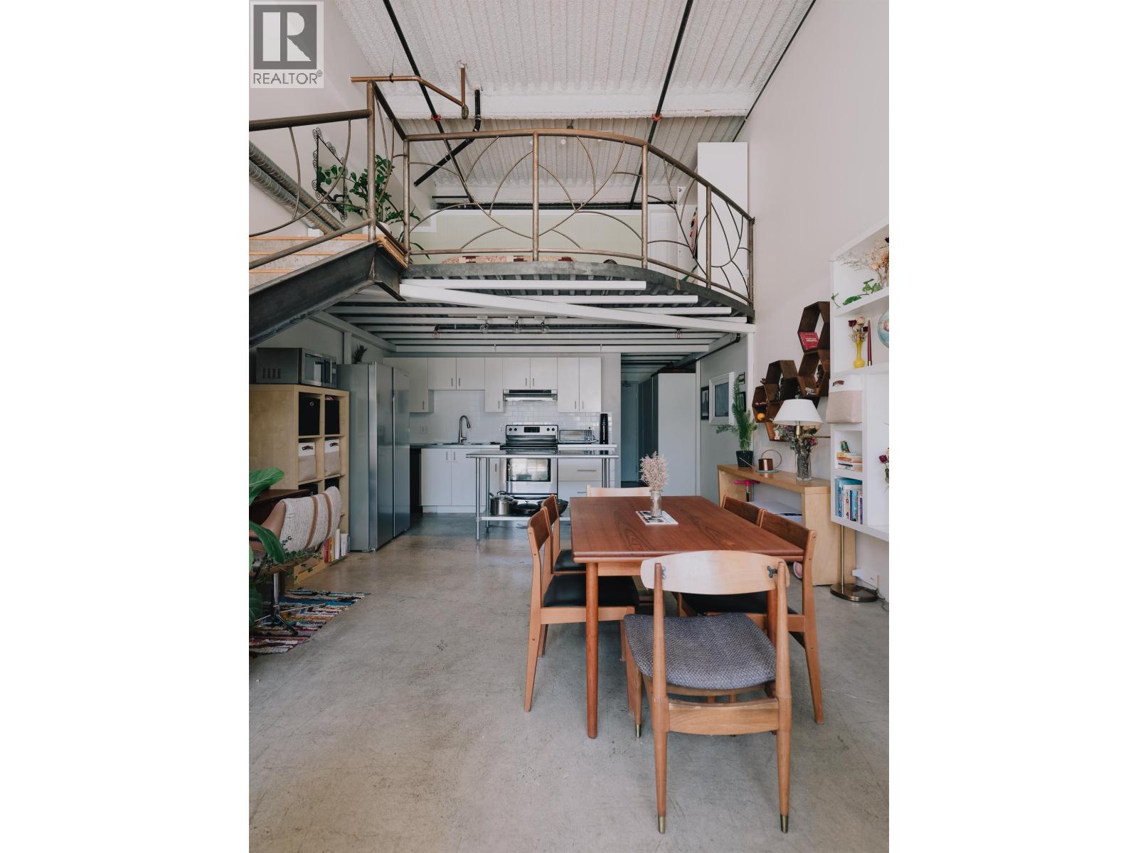 314 336 E 1ST AVENUE, Vancouver
