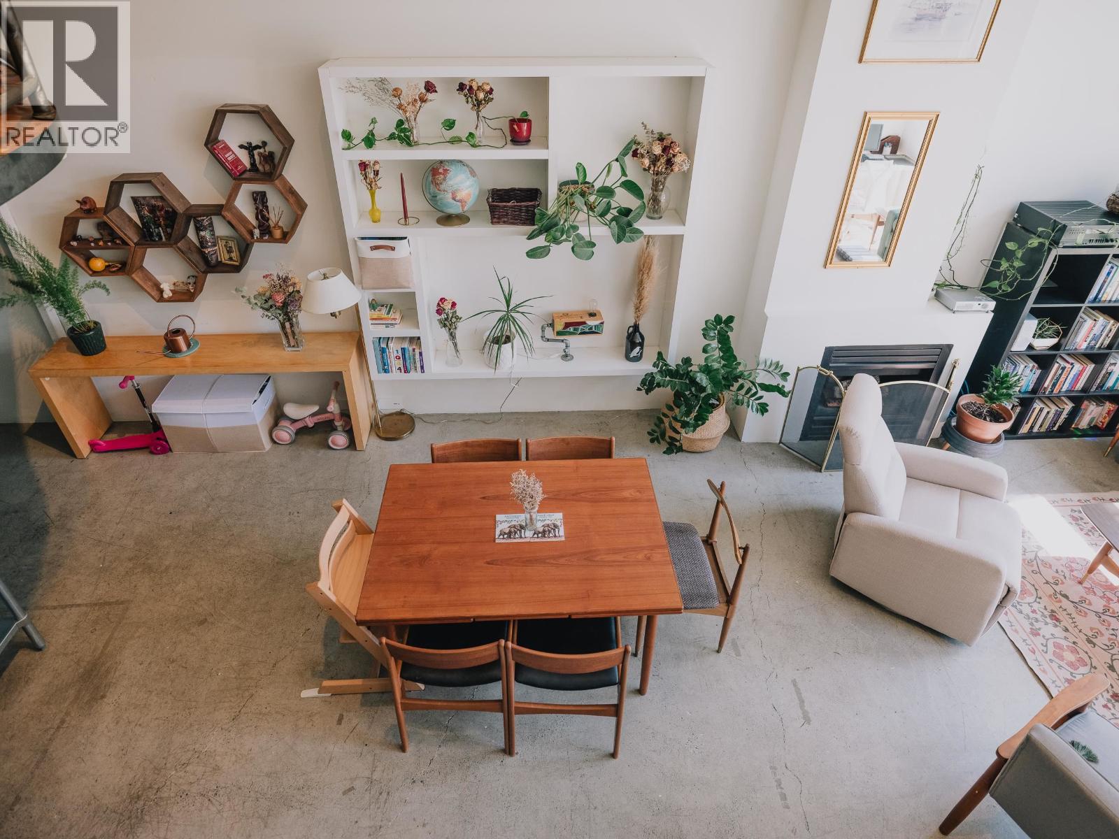314 336 E 1ST AVENUE, Vancouver