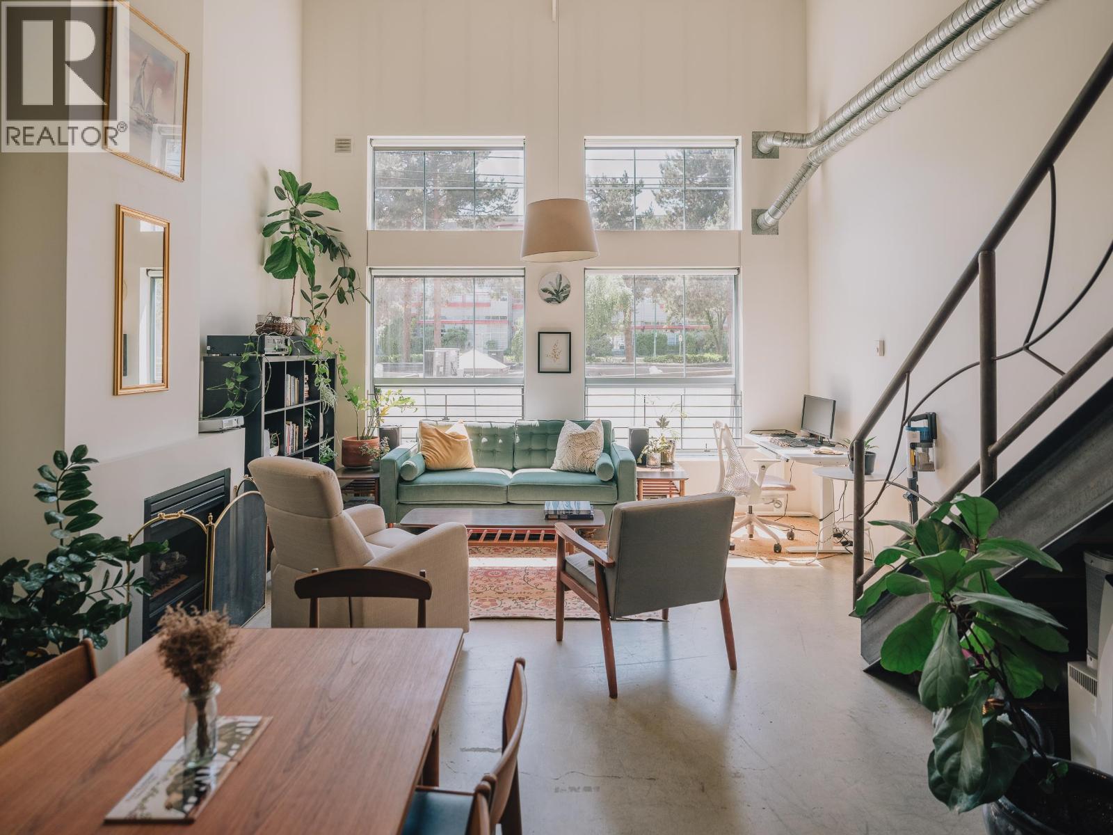 314 336 E 1ST AVENUE, Vancouver