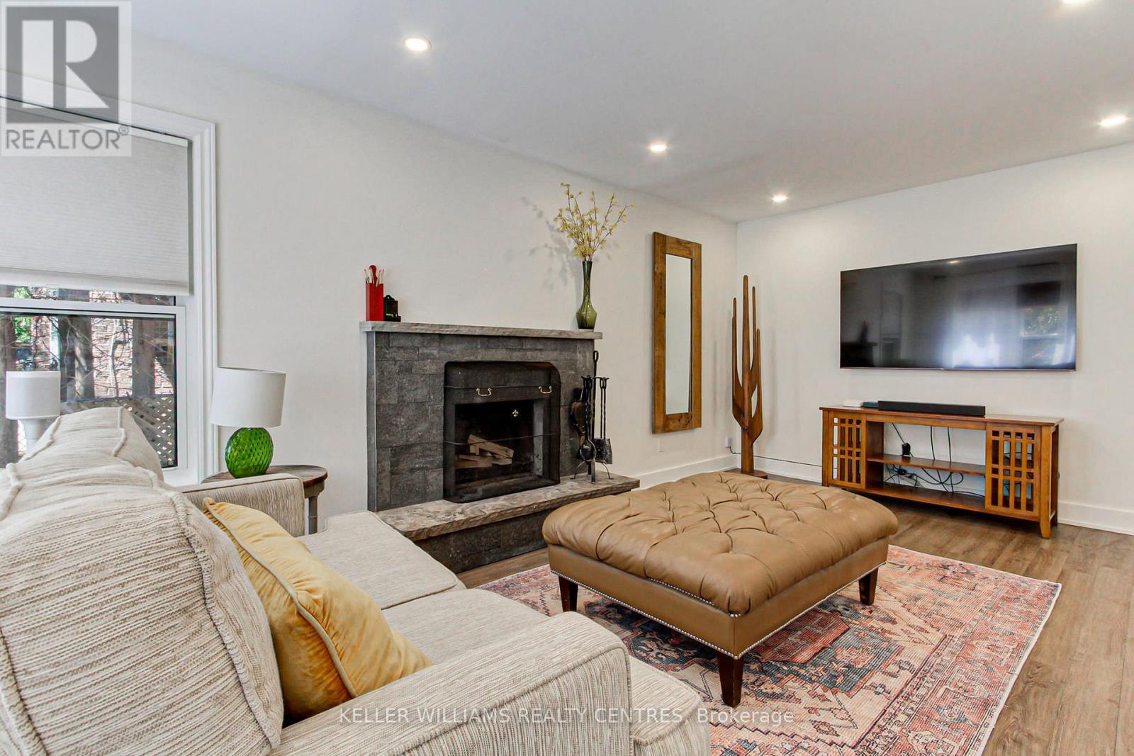 204 CROSSLAND GATE - 17