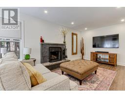 204 Crossland Gate, Newmarket, ON L3X1A8 Photo 17