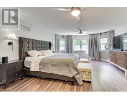 204 Crossland Gate, Newmarket, ON L3X1A8 Photo 22