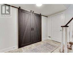 204 Crossland Gate, Newmarket, ON L3X1A8 Photo 32