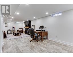 204 Crossland Gate, Newmarket, ON L3X1A8 Photo 33