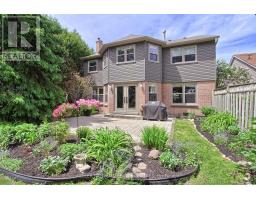 204 Crossland Gate, Newmarket, ON L3X1A8 Photo 40