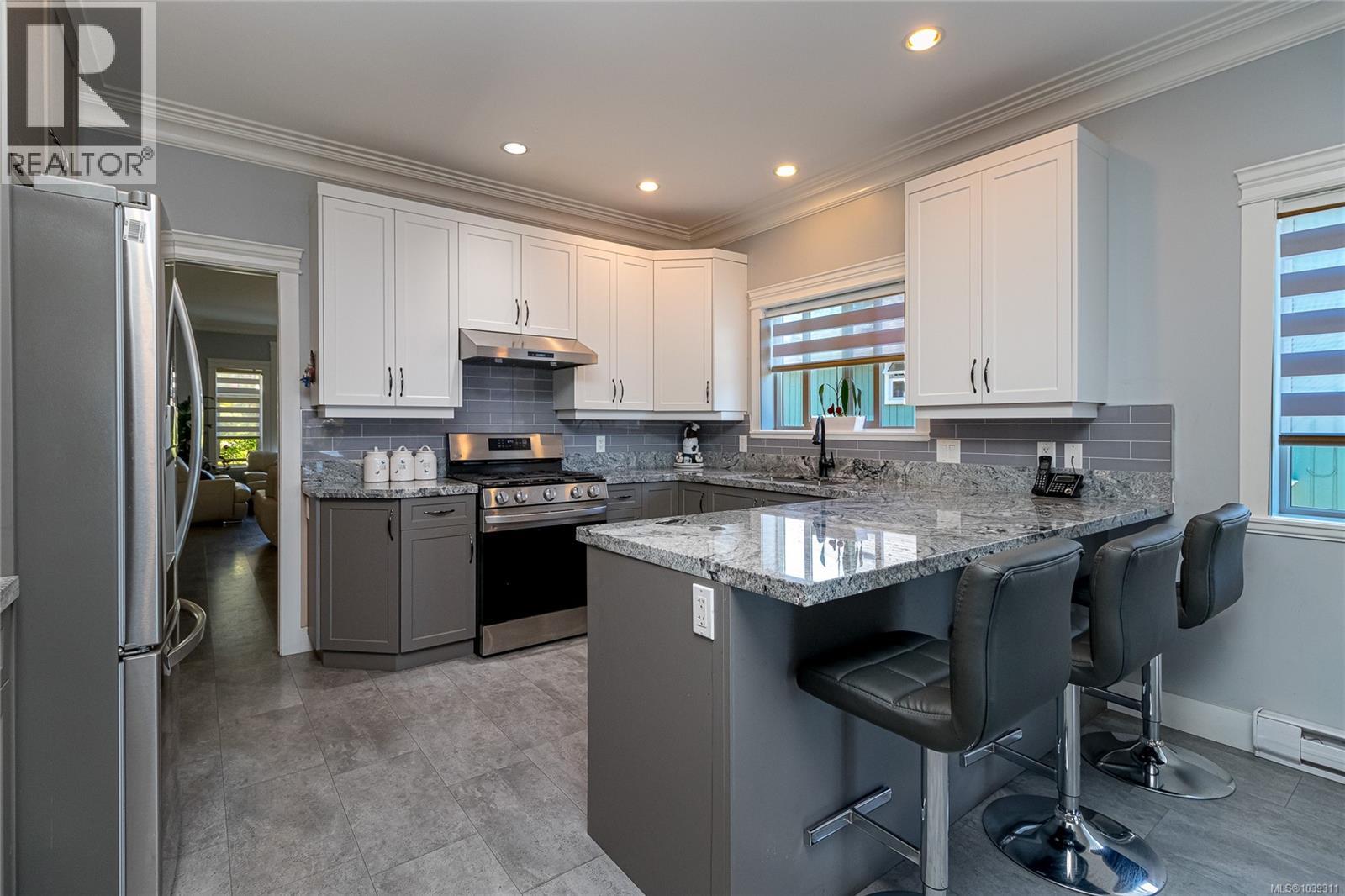 555 Leaside Ave, Saanich