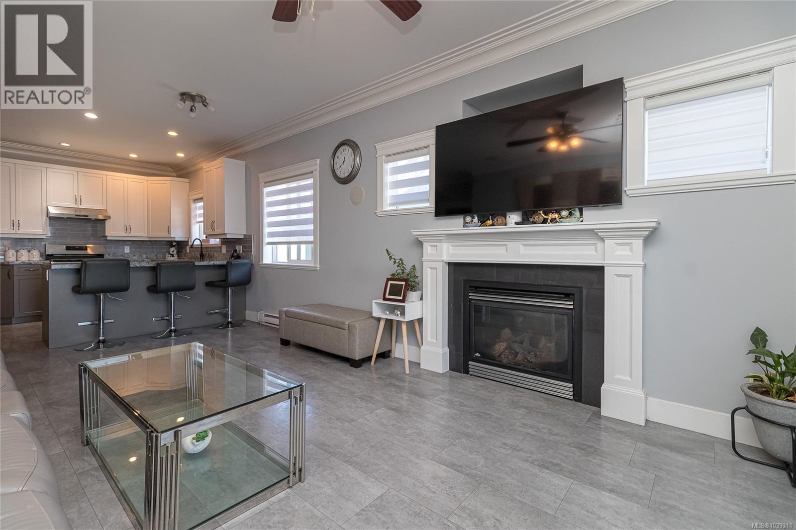 555 Leaside Ave, Saanich
