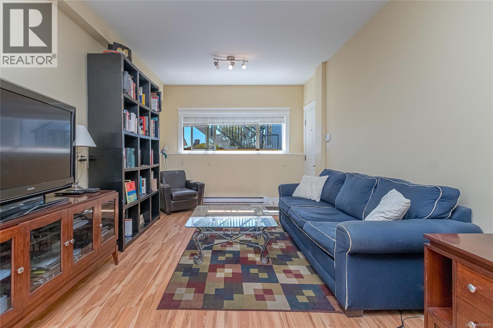 555 Leaside Ave - 28