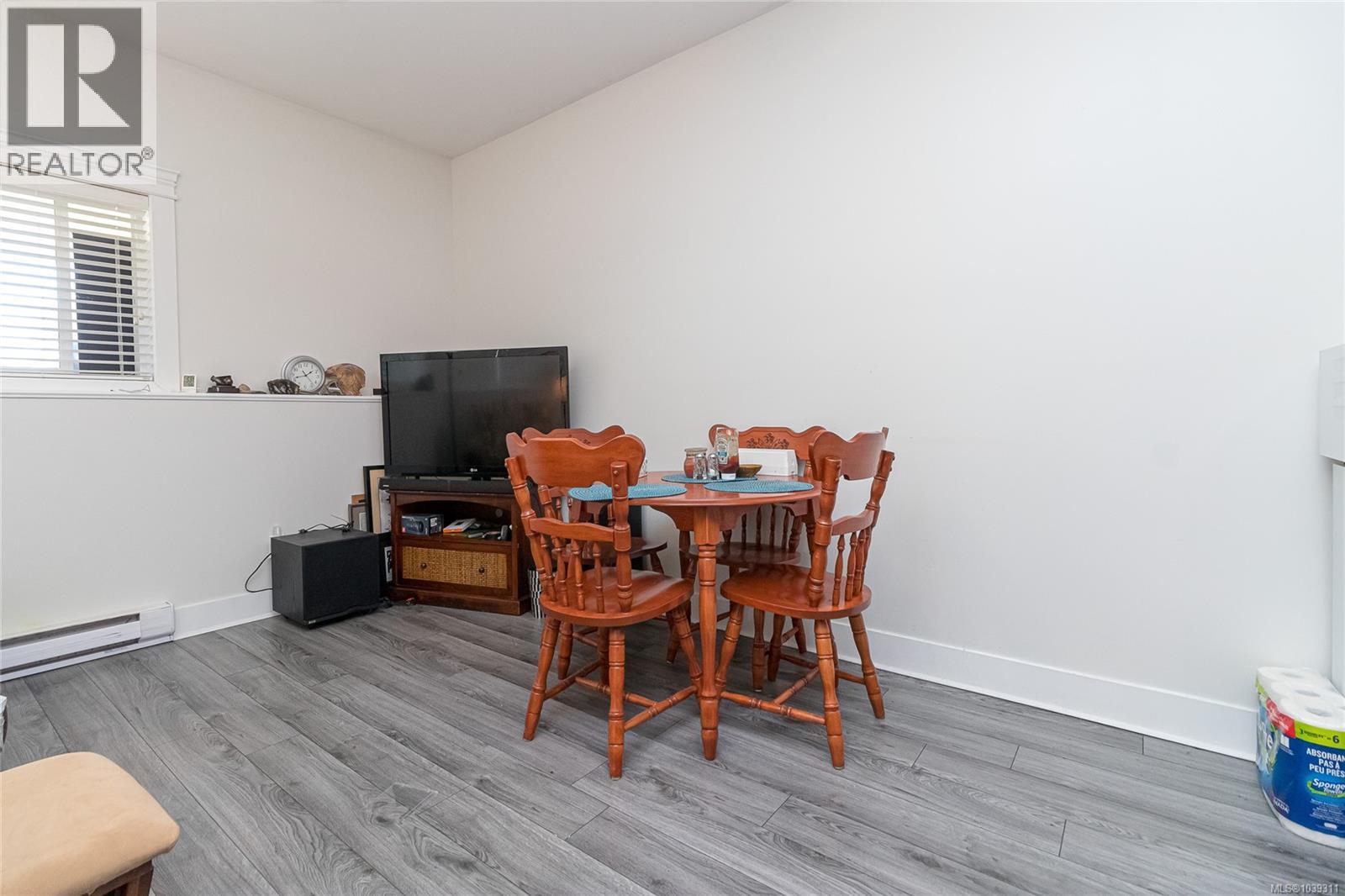 555 Leaside Ave - 34