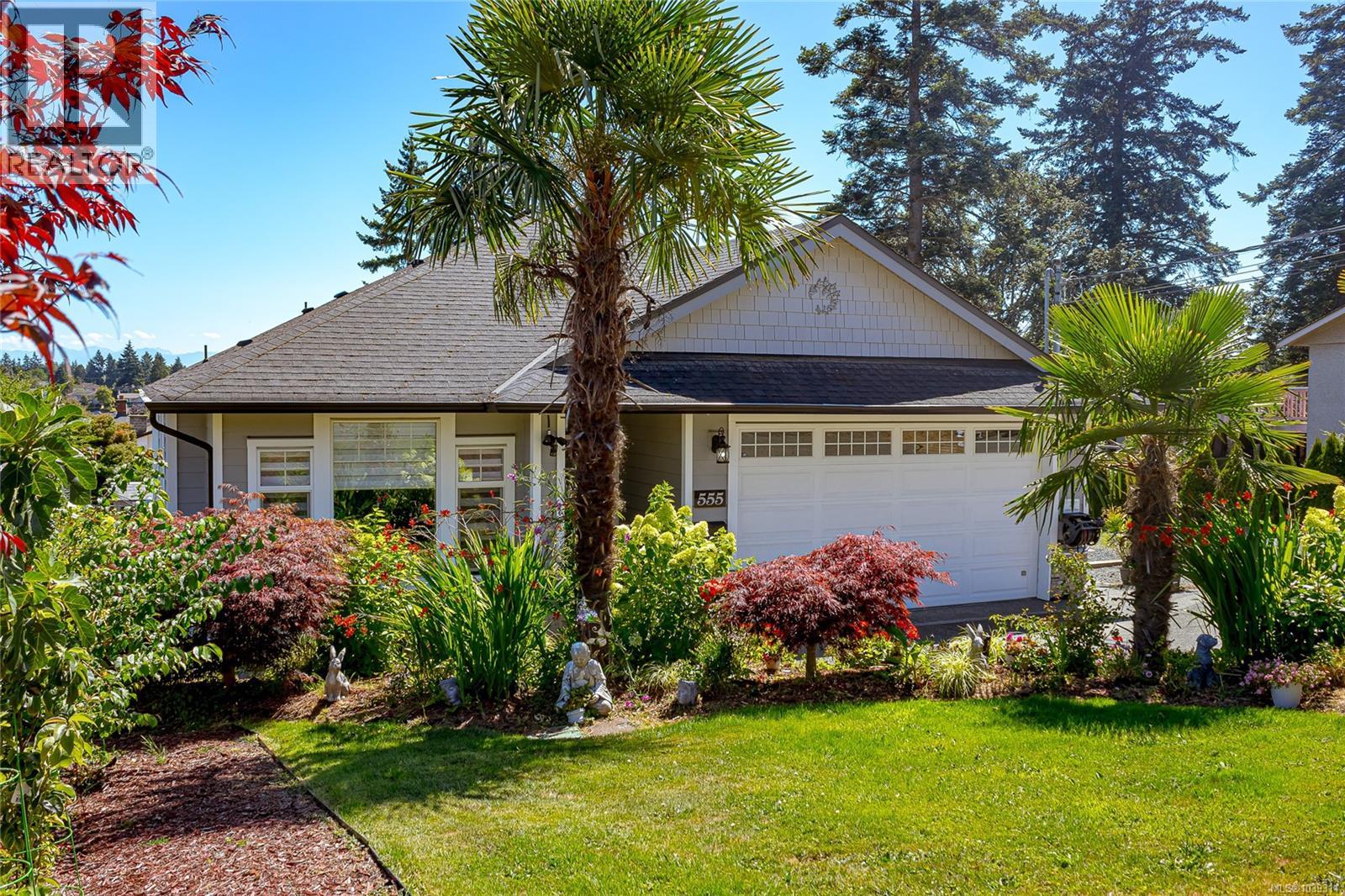 555 Leaside Ave, Saanich