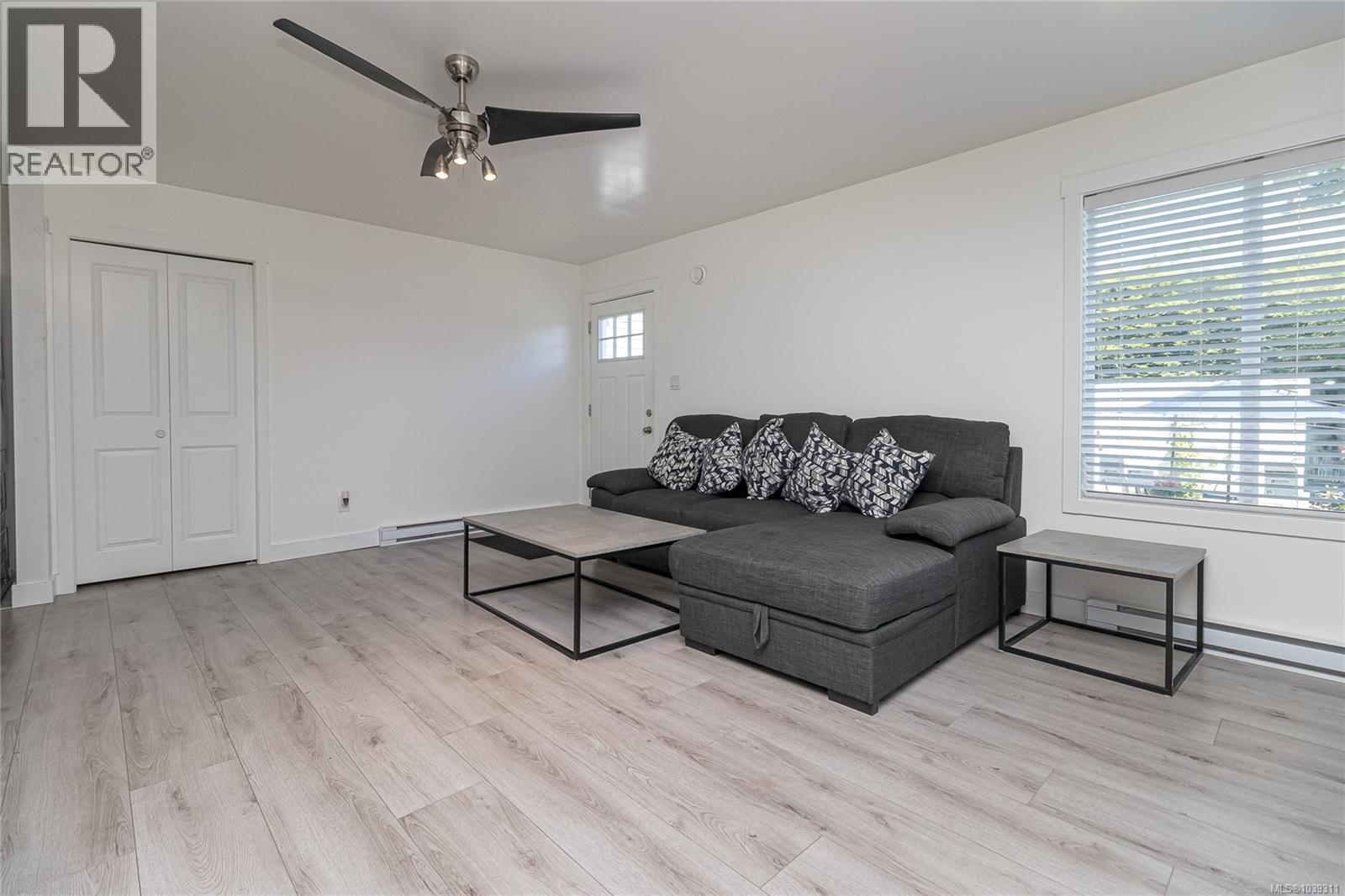 555 Leaside Ave, Saanich