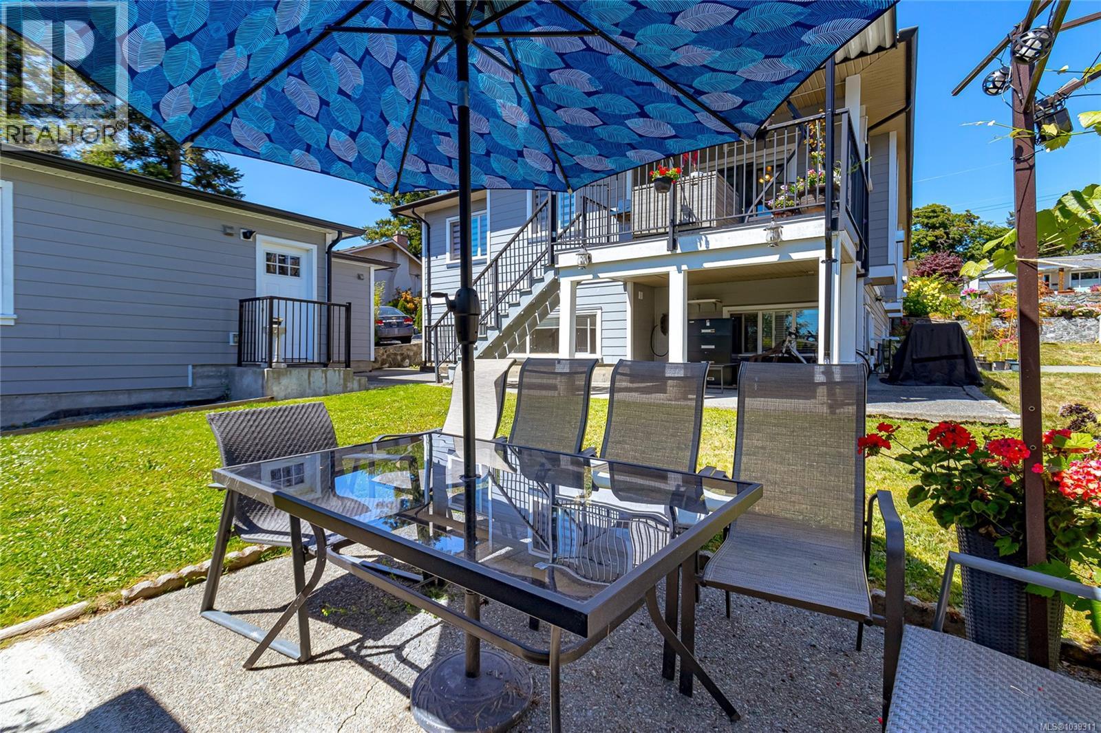555 Leaside Ave - 51