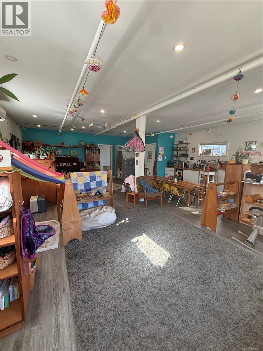 15 1182 Colville Road, Esquimalt
