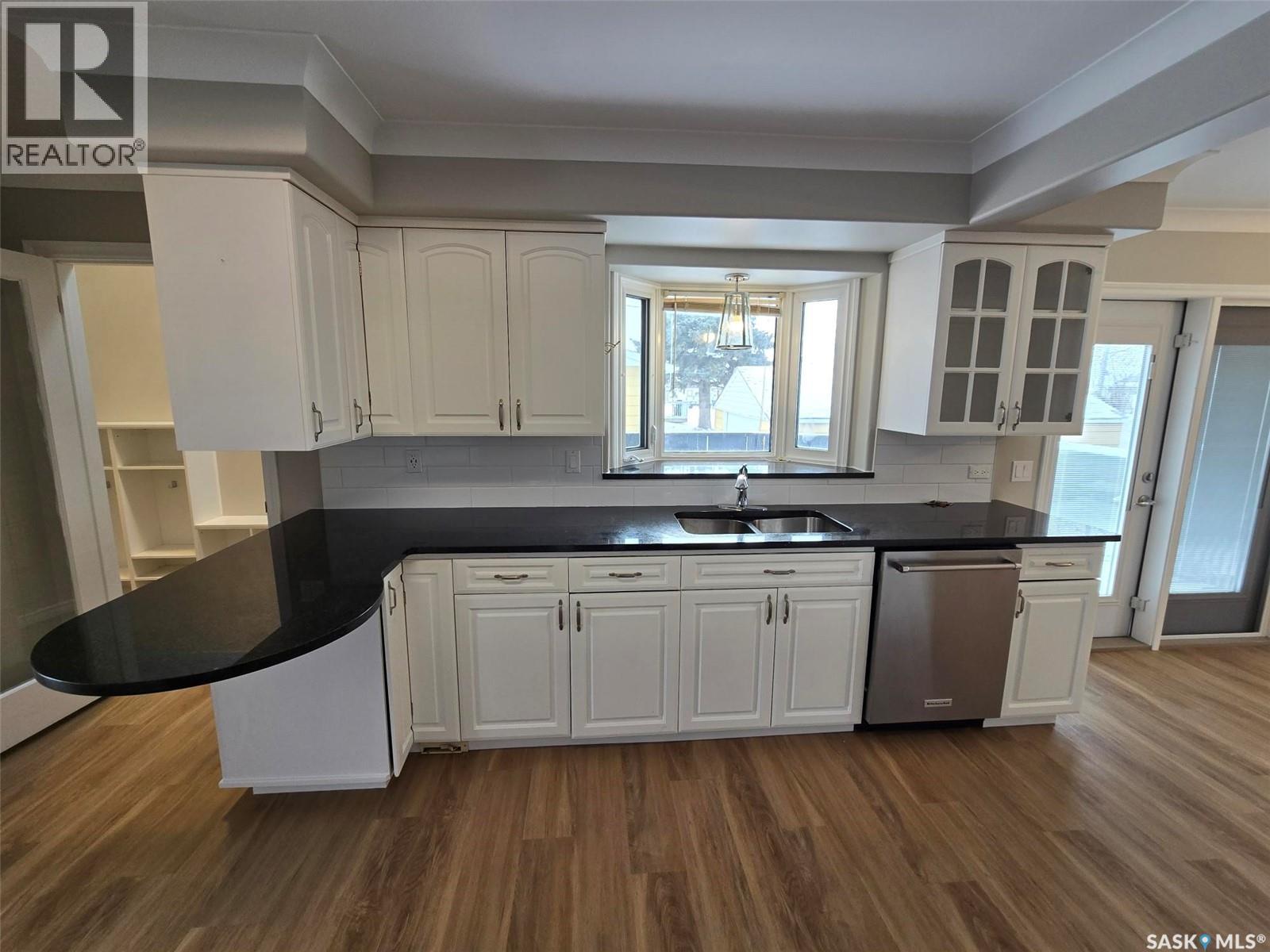 1010 Desmond STREET - 12