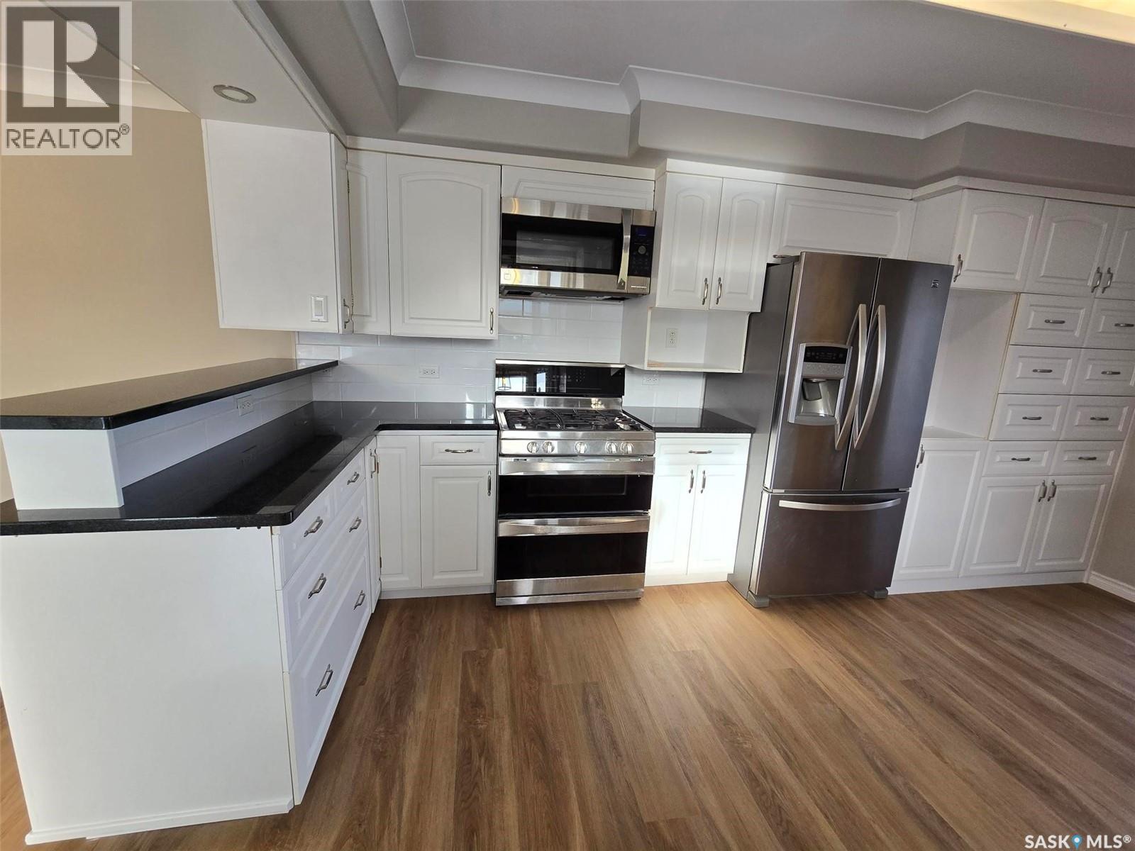 1010 Desmond STREET - 13