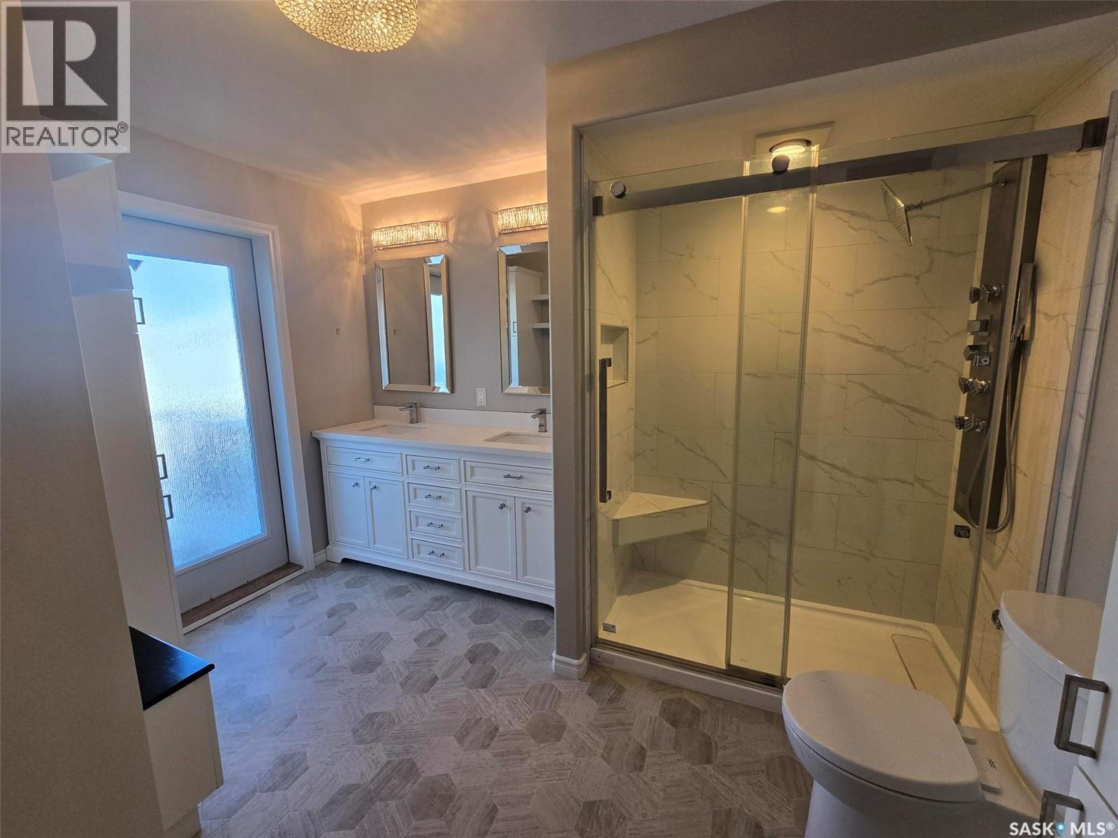 1010 Desmond STREET - 23
