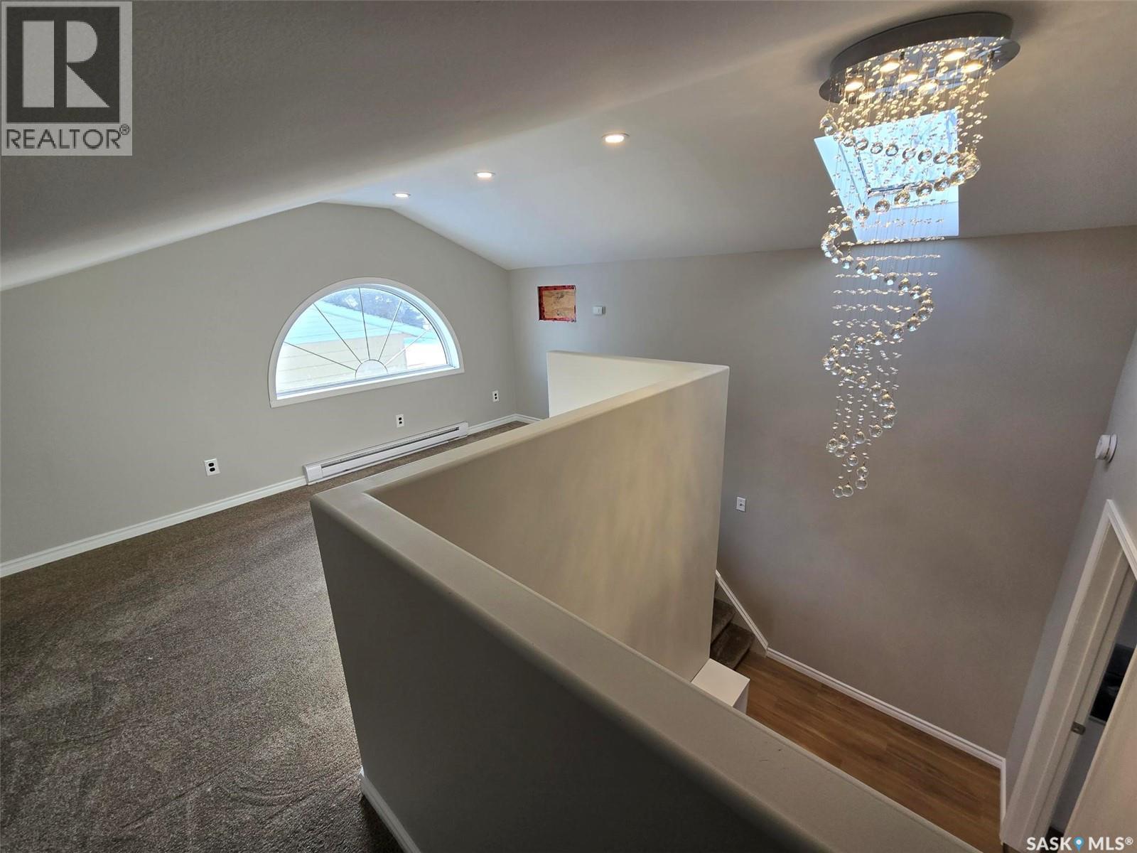 1010 Desmond STREET - 8