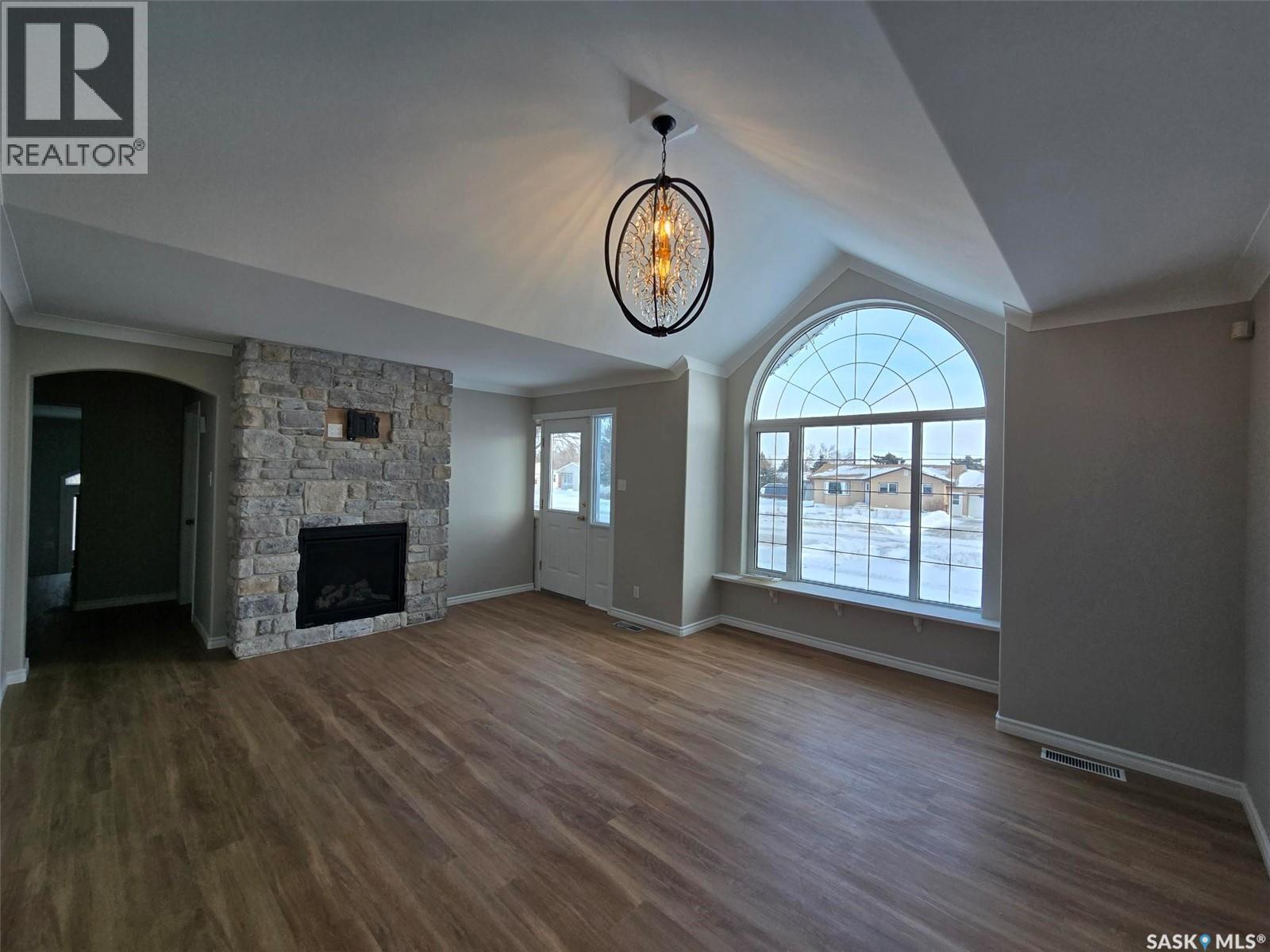 1010 Desmond STREET - 9