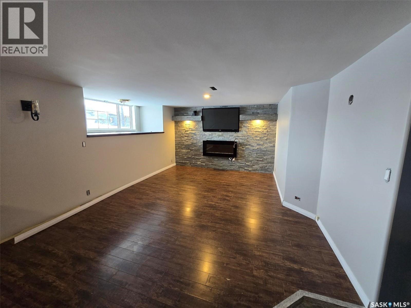 1010 Desmond STREET - 38