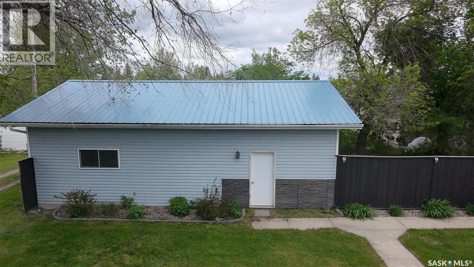 1010 Desmond STREET - 57