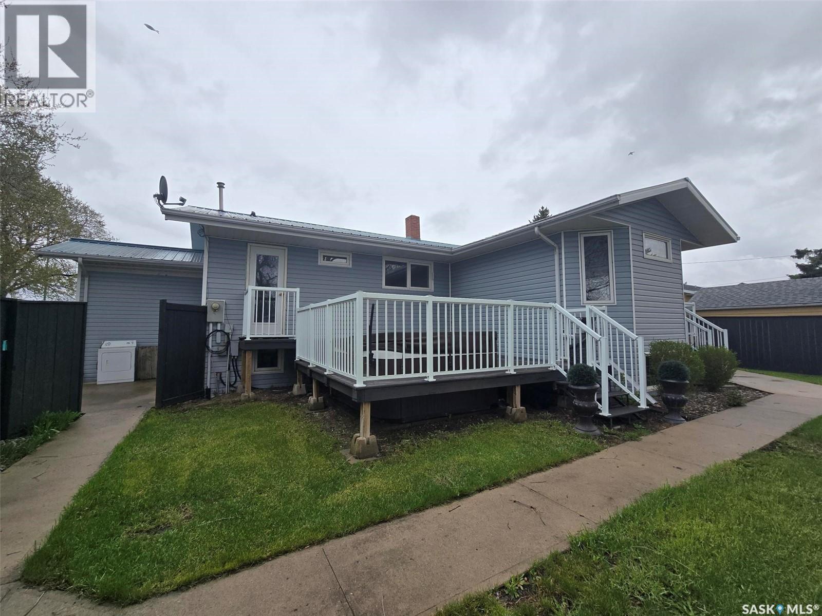 1010 Desmond STREET - 56